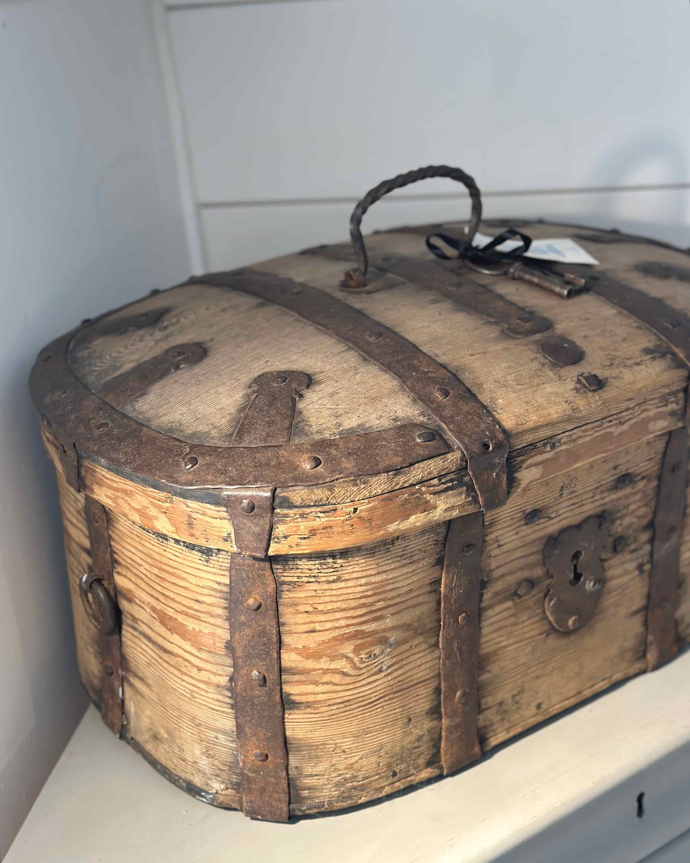 18th-Century Swedish Bentwood Marriage Chest
