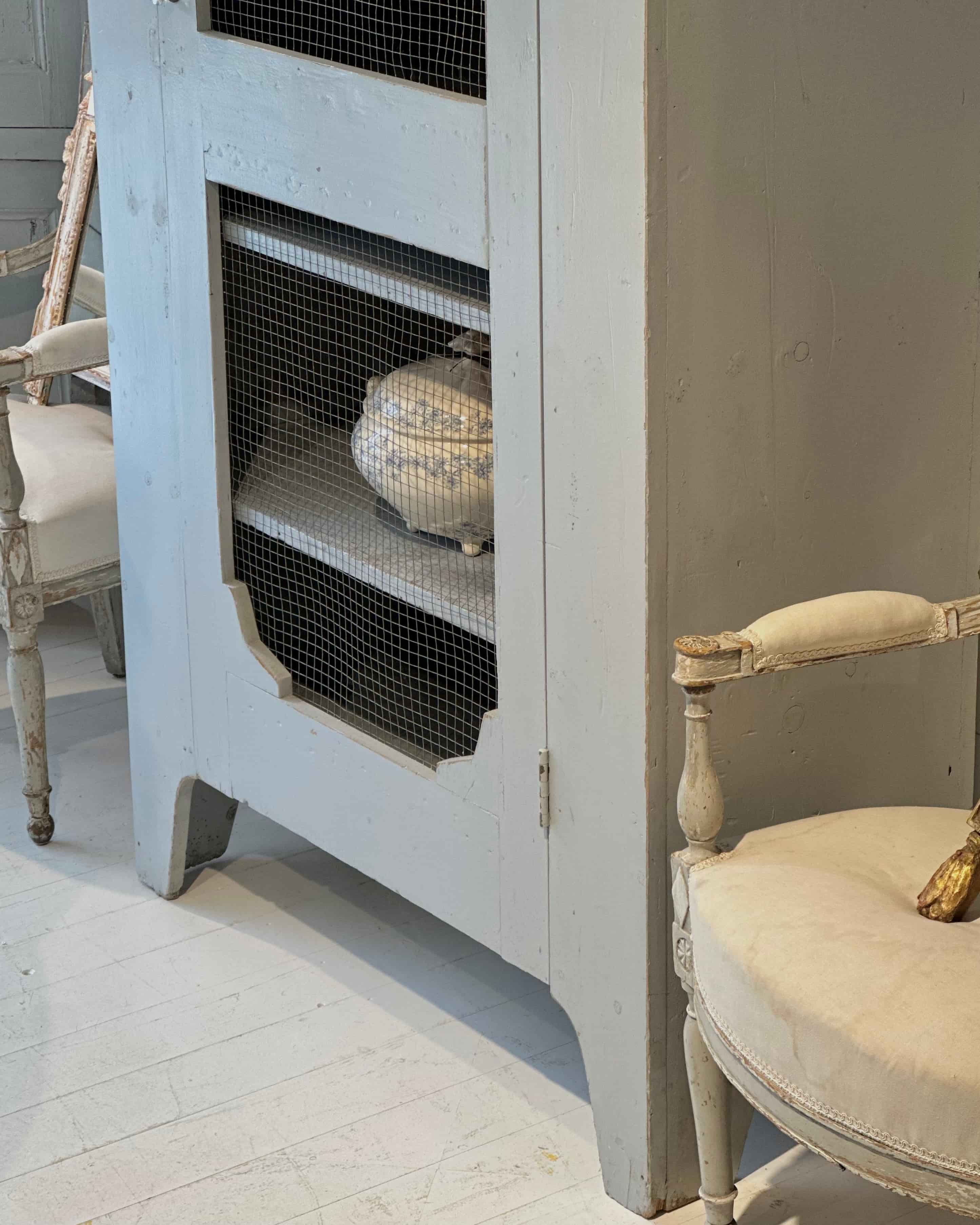 Early 20th-Century European Cupboard