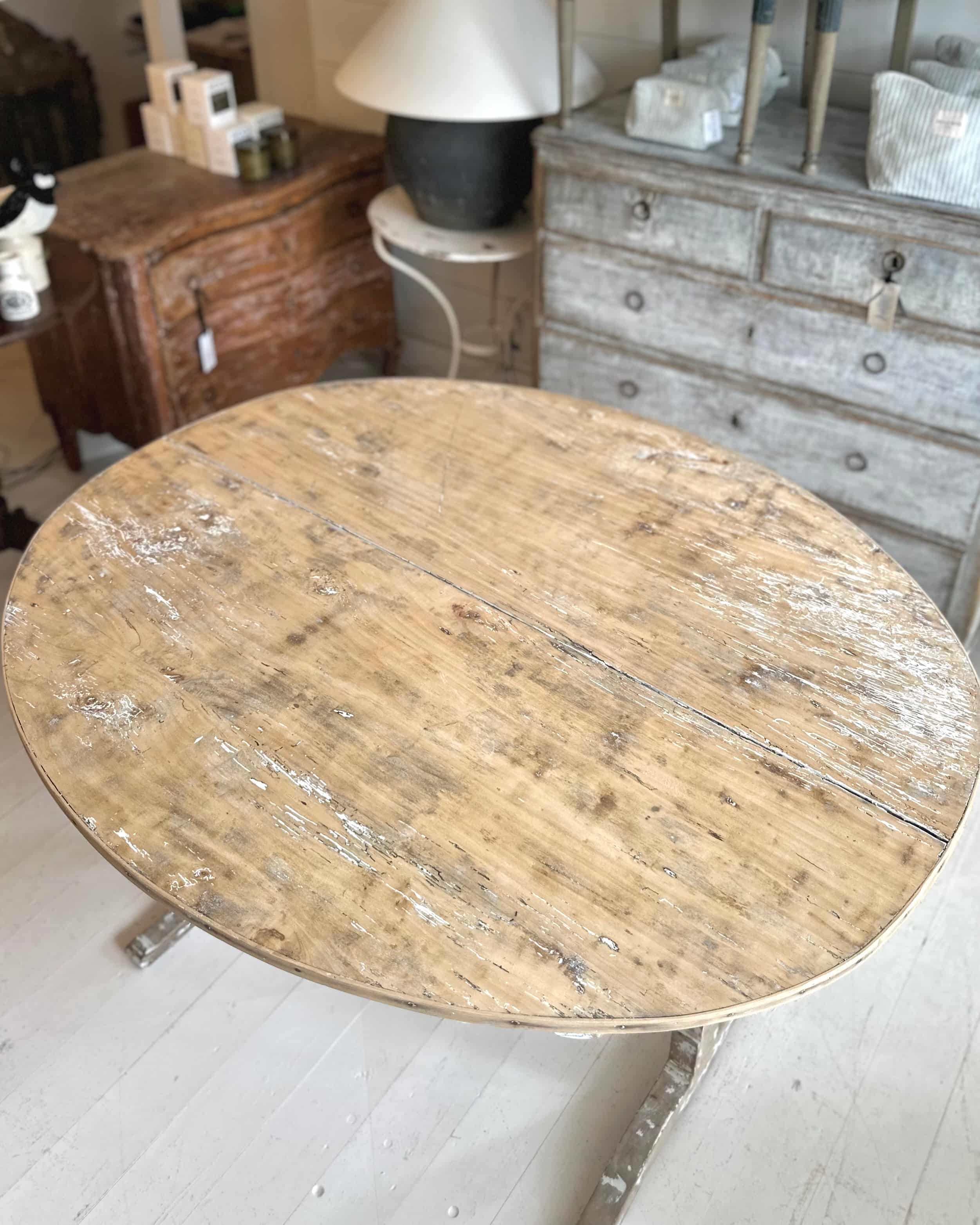 French Vendange Tilt-Top Table
