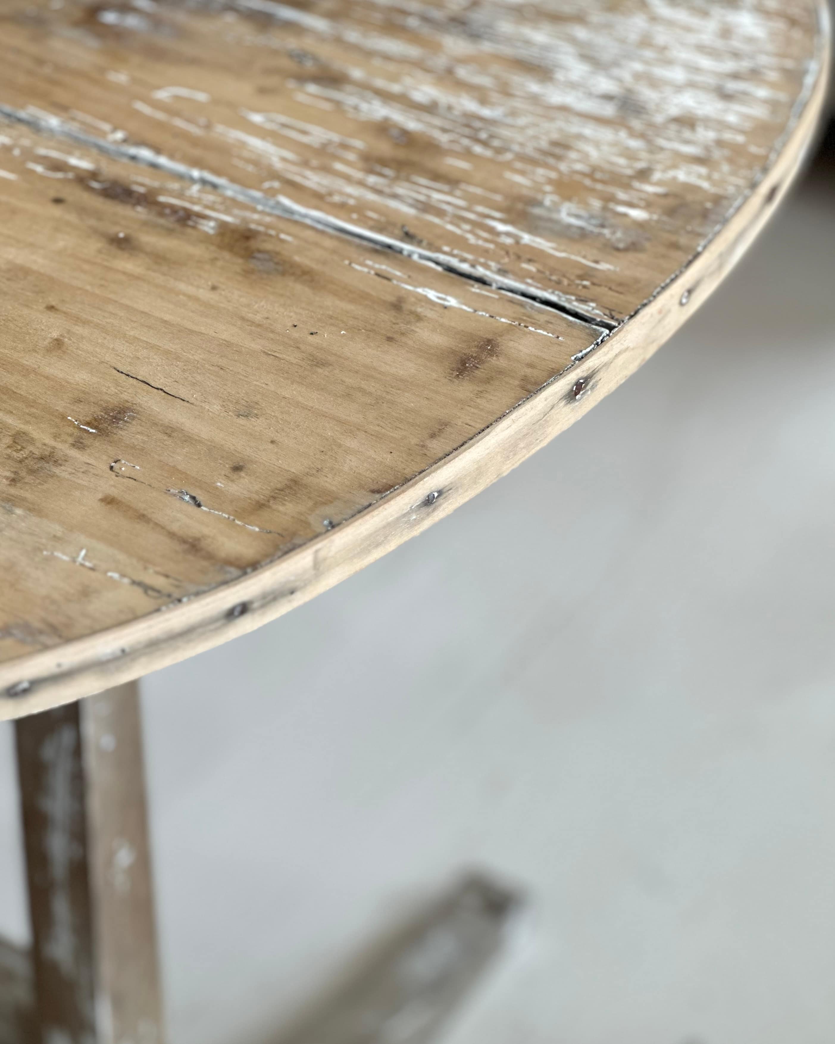 French Vendange Tilt-Top Table