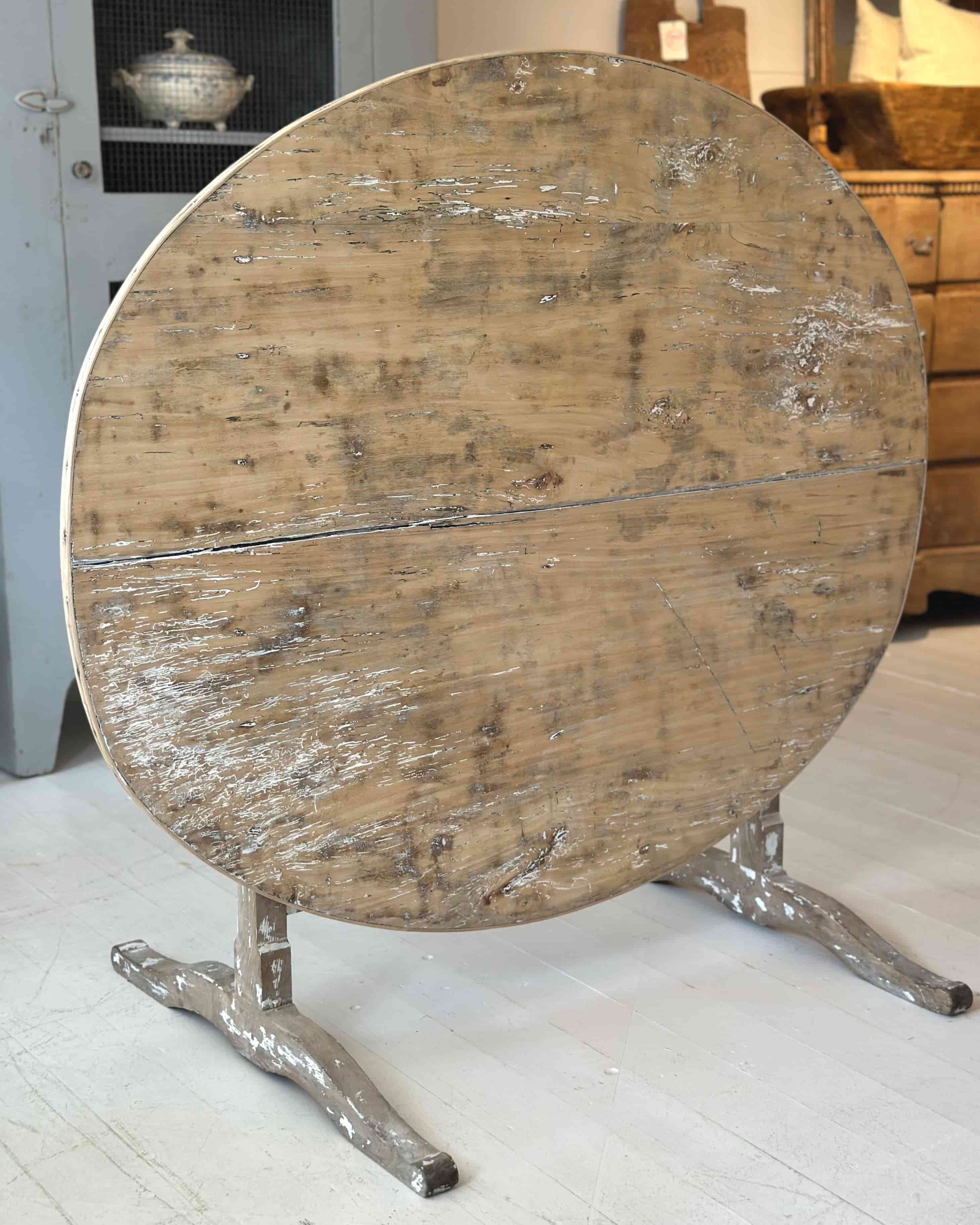 French Vendange Tilt-Top Table